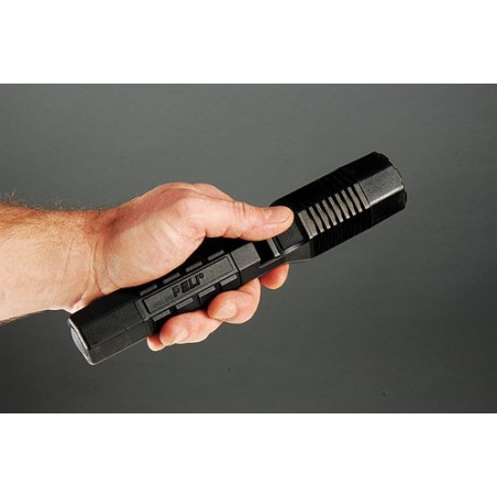 Latarka LED 
z ładowarką 7060 LED